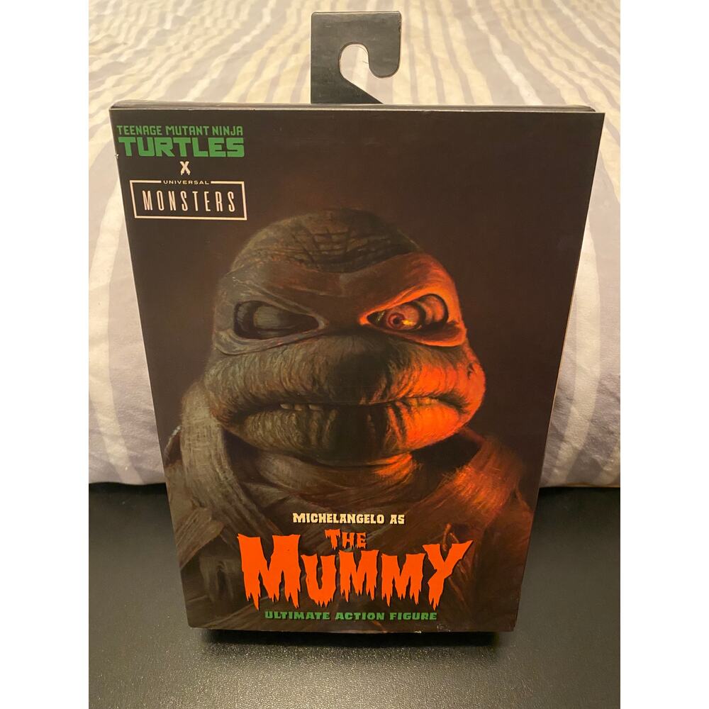 NECA:  Universal Monsters & TMNT - Michelangelo As The Mummy